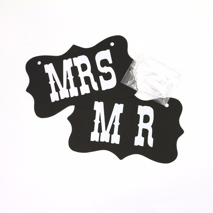 <span style="font-weight: bold;">Таблички. 2 шт.</span>&nbsp;<span style="font-weight: bold;">Mrs and MR</span>